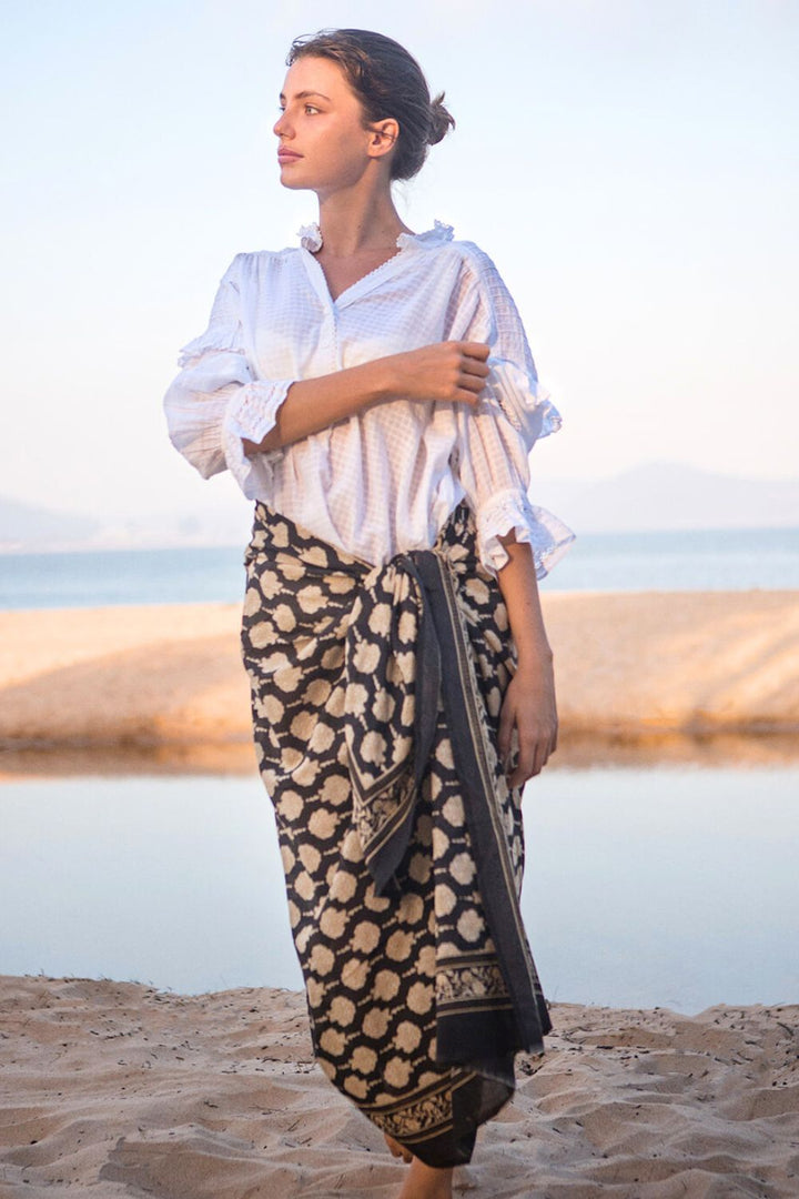 Sarong Toffee and Black