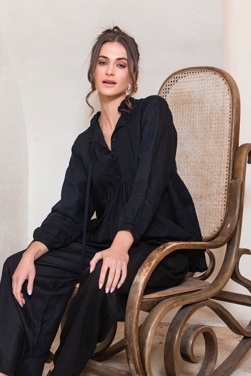 Louisa Blouse Black Linen